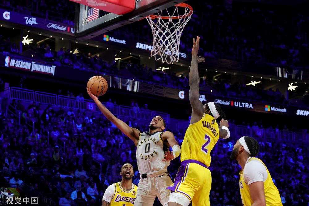 年轻守门员 年轻守门员